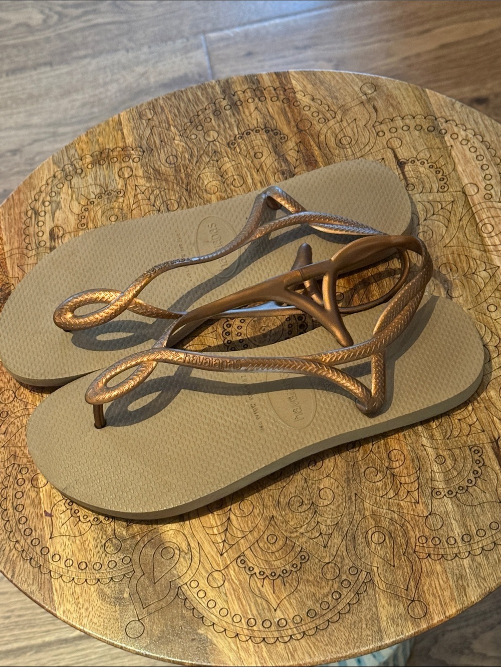 Havaianas Women's Metallic Bronze Braided Strap Sandals